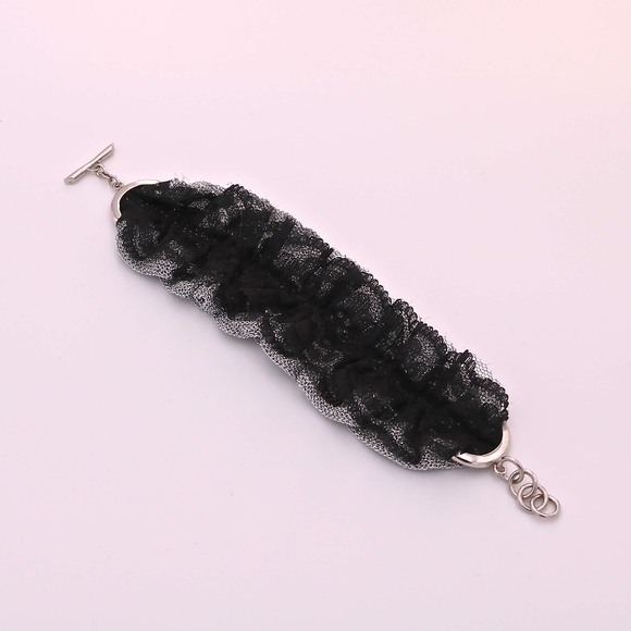 A&M Silver Mesh and Lace Bracelet - Picture 1 of 2